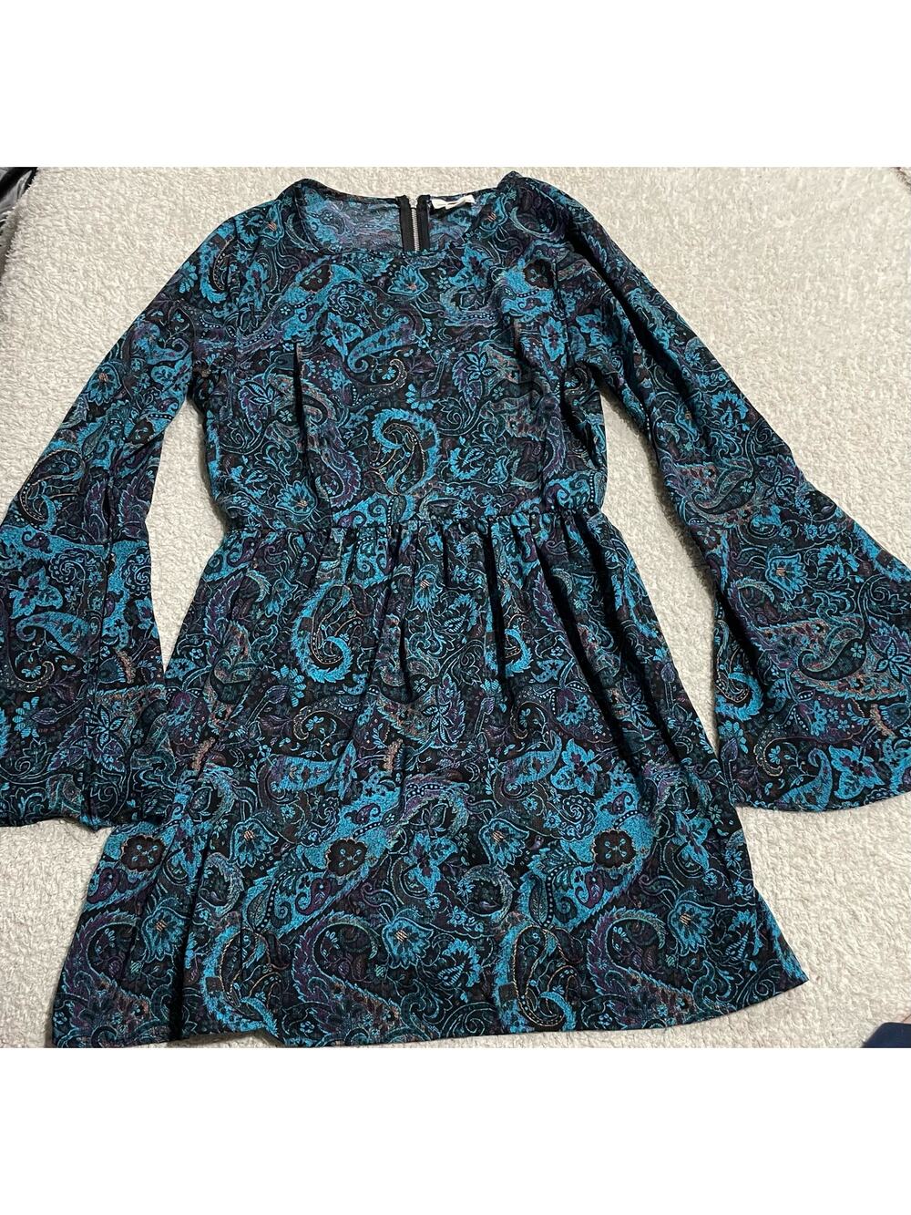 One Clothing Women's Size Medium Boho Paisley Bell Sleeve Mini Dress Blue